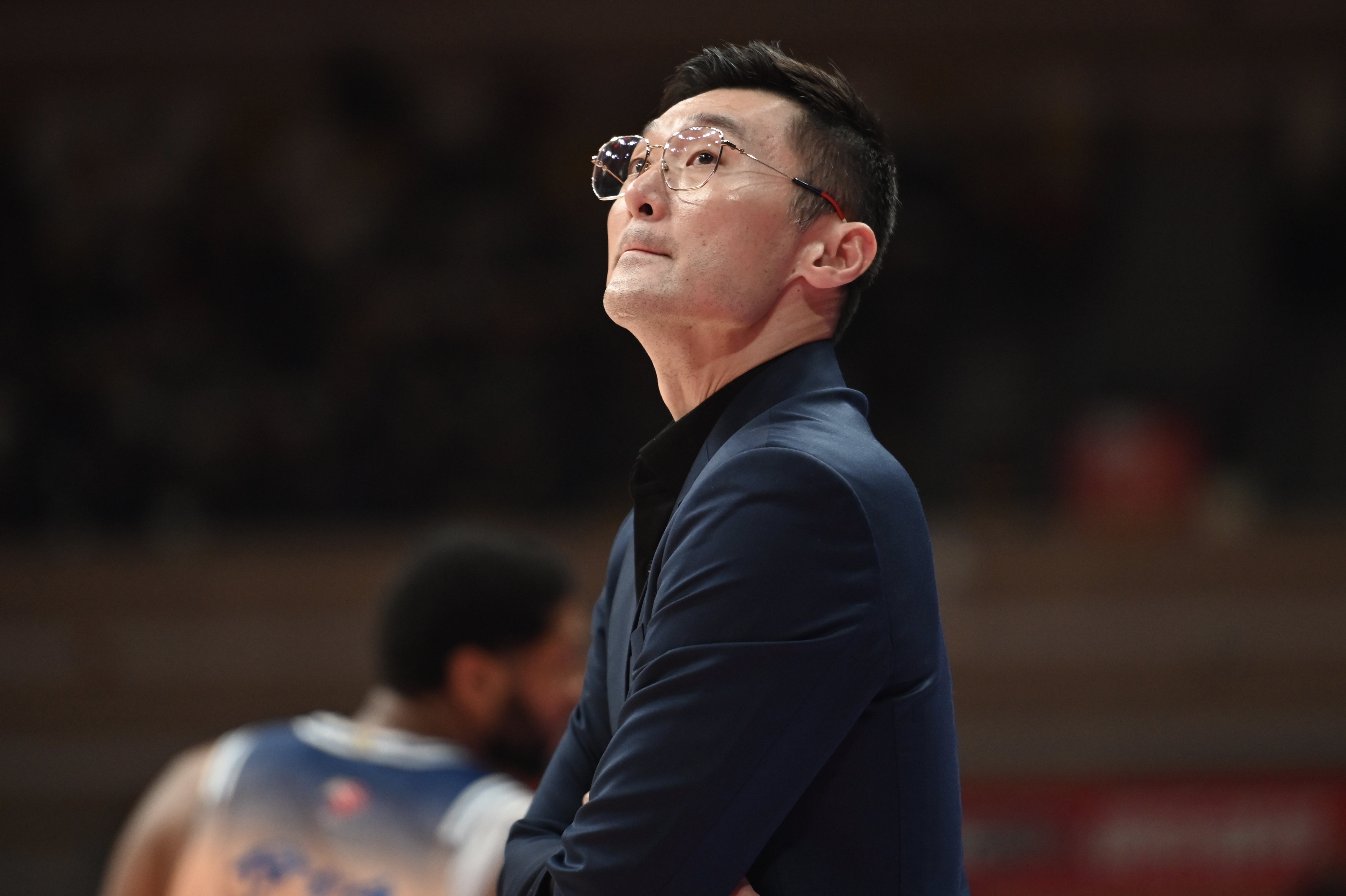 乐鱼体育官方入口-体坛周报:CBA新赛季教练席震荡 40分钟赛制重塑生存法则