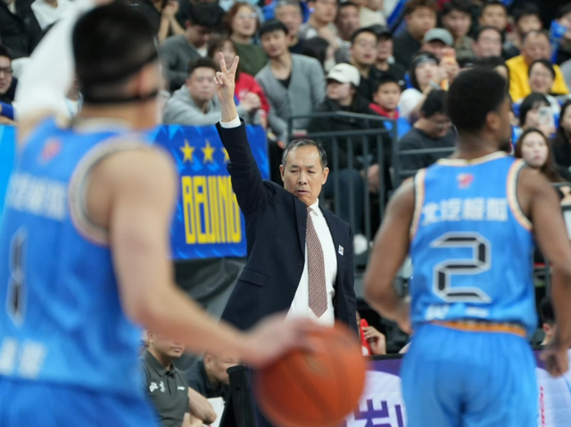 乐鱼-北京首钢VS浙江男篮！许利民出奇制胜，斯佩尔曼复出，央视直播